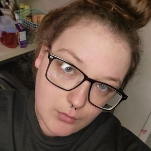 Meet your Posher, Lexie